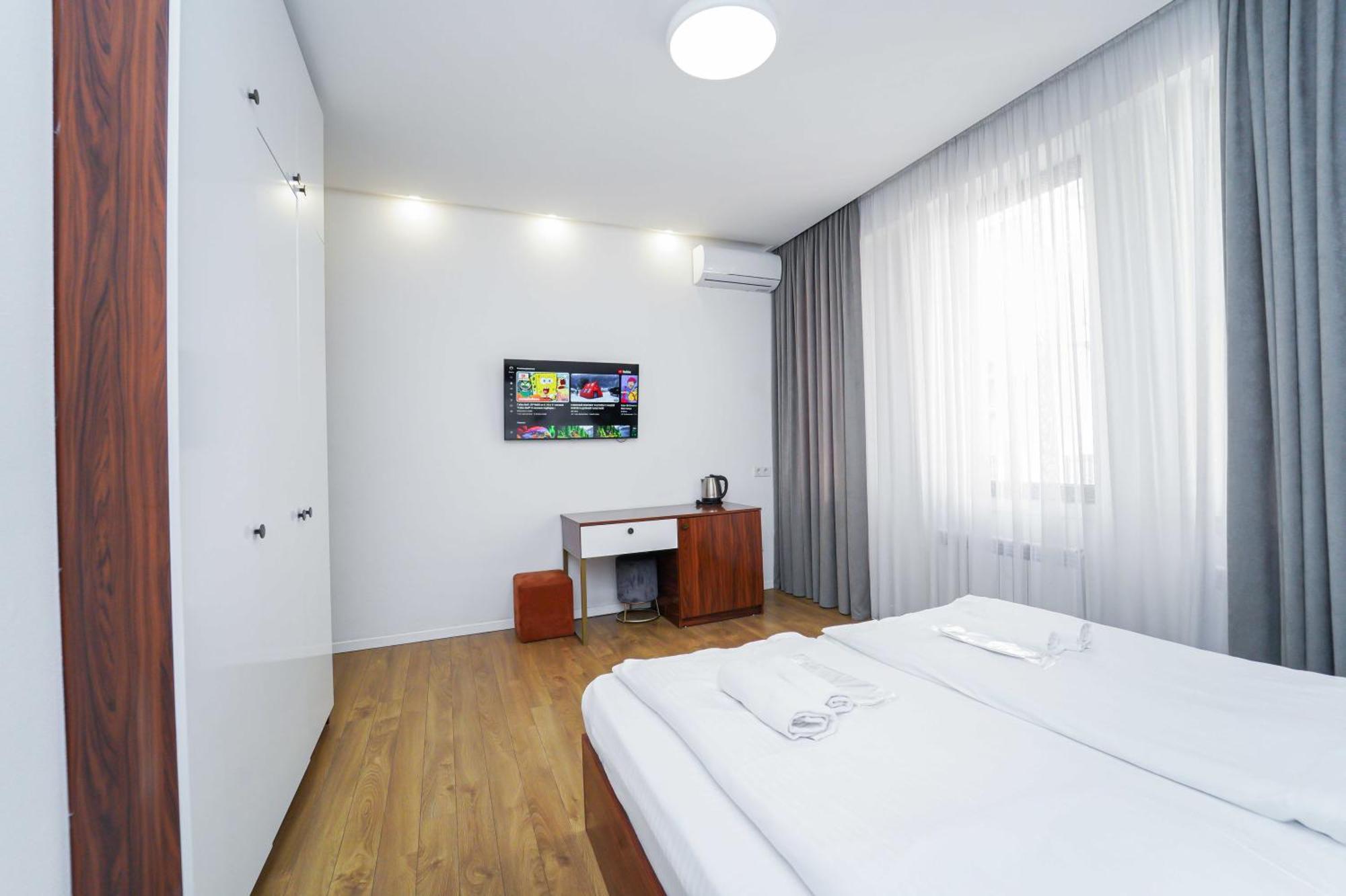 Hotel Type Rooms On Avenue Melikishvili, City Center Tiflis Exterior foto